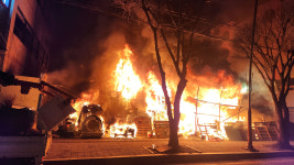 충남 목재철물점서 불‥인명피해 없어