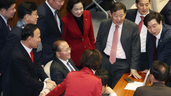 윤재옥 