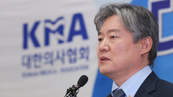 경찰, 노환규 전 의협 회장 압수수색‥출국금지·소환조사 예정