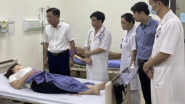 신원 베트남공장 식당서 식중독‥351명 입원