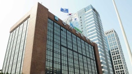 부산 지하철 폭발물 의심 물품 소동‥운행 40여 분 중단