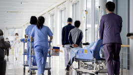 내년부터 지역 필수의사제 시범 도입‥장기근무 시 400만 원 수당