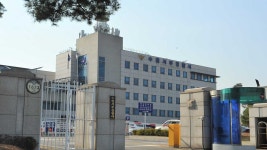 수원역 앞 도로에서 광역버스에 치인 보행자 숨져