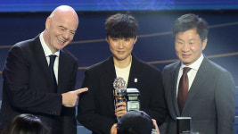 손흥민, AFC '올해의 국제선수' 4번째 수상‥박윤정 지도자상
