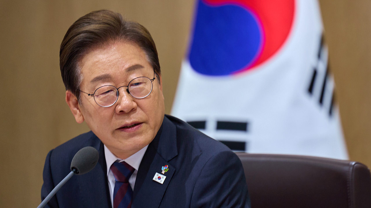 한국갤럽 조사 결과, 이재명 대통령 지지율 63%로 최고치 돌파