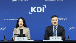 KDI도 올해 성장률 0.8→0.9% 상향‥