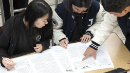 평가원, 교수진 