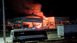 경남 창녕군 농기계 판매점서 불‥인명피해 없어