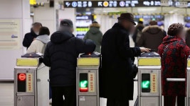 설 연휴 서울 대중교통 막차 연장‥병원·약국 하루 2천여 곳 진료