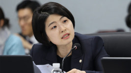 한지아, 인요한 적십자사 회장 선출에 
