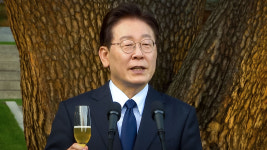 이 대통령, 주한외교단 초청해 삼겹살·치맥 만찬‥