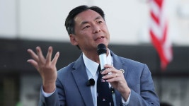 '허위정보 유포' 모스 탄, 어제 첫 경찰 출석‥