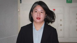 용혜인, '의원직 사퇴' 질문에 즉답 피해‥