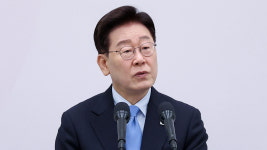이 대통령, 양대노총 위원장 만나 메가프로젝트 등 노동 현안 논의