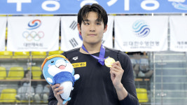 [전국체전] 김영범, 수영 첫날 2관왕‥남자 50m·계영 800m 금메달