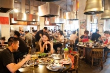 강호동 외식사업 매출 얼마인가 보니...입이 쩍