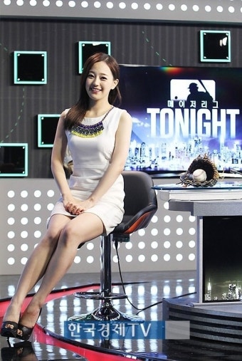[포토]문규리 아나운서, 이기적 각선미