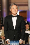 스타라인(이뜨랜리조트)주 | [포토]윤광준 이뜨랜리조트 회장 '아시아뉴스타모델선발대회 심사합니다'