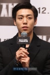 [포토] 이현우, 곱게 빗어 넘긴 이대팔 가르마 눈길