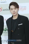 [포토] 위너 김진우, 이대팔 가르마에도 굴욕 없네