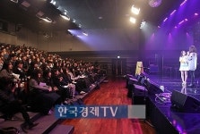 [포토]써니-김예림 보자 골든마우스홀 가득 메운 FM데이트 청취자들