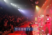 [포토]장미여관 보자 골든마우스홀 가득 메운 FM데이트 청취자들