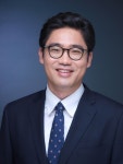 감성보다 전문적인 법률지식이 우선