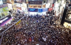 거미, 광주에서 버스킹 공연 이어나갔다…폭발적 반응 충장로 일대 마비