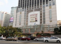 롯데면세점 5년 안에 세계 1위로 도약할 것