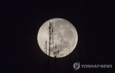 크리스마스 럭키문, 38년만에 뜬다…특별한 보름달 올해 마지막 장식