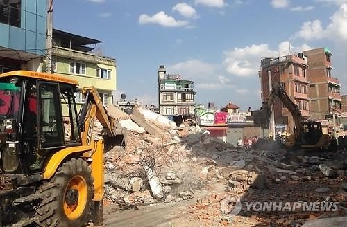 미얀마 군부, 규모 7.7 강진으로 비상사태 선포…국제사회 지원 소식 기대