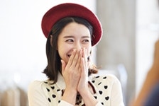 헬로비너스 나라, 광고 촬영장 밝히는 함박 미소 ‘현장 비타민’