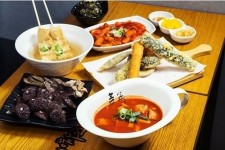 프리미엄 분식카페 청년떡볶이 손님에서 가맹점주로…맛과 품질이 밑바탕