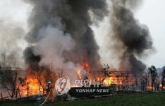 남양주 가구창고서 화재…건물 5채 1900여㎡ 불타
