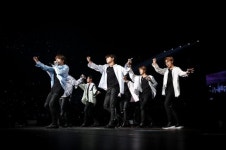 방탄소년단, 일본 윙스 투어 재팬 에디션 성황…14만5000팬 환호