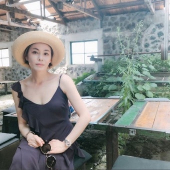 견미리, '50대 맞아?'…도자기 피부 뽐내며 최강 동안 미모 과시