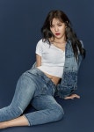 AOA 혜정, 매혹적인 자태 데님룩 공개 ‘매력 발산’