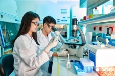 [특징주]바이오株, 삼성바이오로직스 회계위반에 털썩 