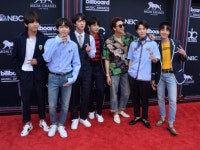 방탄소년단 美빌보드 1위에 관련주 급등