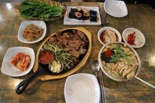 점심 불고기 쌈밥 세트 직장인들에게 인기 ... 전주 객사 한옥마을 맛집 구일집 