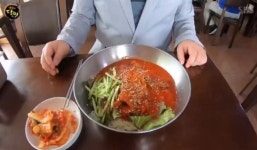 김포 비빔국수, 입맛 사로잡은 매콤달콤 양념장 비결은 이것