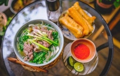 베트남 쌀국수 PHO, CNN 선정 세계 최고 스프 중 하나 [KVINA]