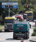 주유소 다 돌아도 없다 요소수 품귀에 물류대란 우려