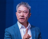 훈에셋플러스 | '영원한 펀드매니저' 강방천, 23년 만에 에셋플러스 떠난다