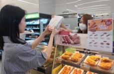 CU도 가성비 치킨 대전 합류...9월부터 치킨 2+1 행사