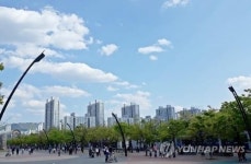 한파 속 암흑…서울 방이동 대단지 아파트 정전