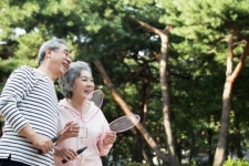 HDL 콜레스테롤 수치, 노인 골절과 상관 있다?