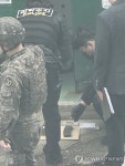 헌옷수거함 봤다가 헉...군·경찰 총출동