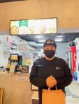60계치킨 장스푸드, '사랑의 치킨나눔' 봉사활동 전개