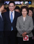 홍라희, 삼성물산 지분 1% 이재용에 증여